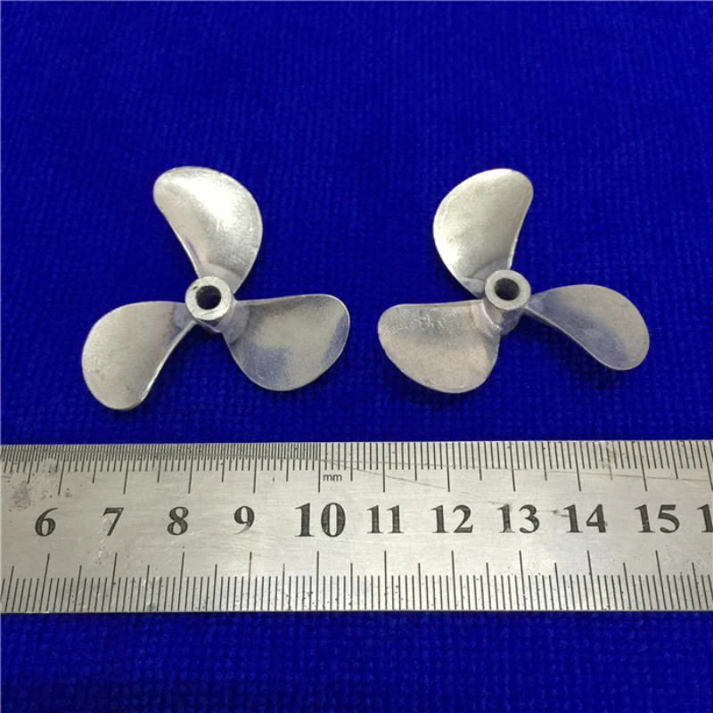 RC Ship Three-blade Propeller Remote Control Ship Model Accessories Alloy Propeller with Diameter of 48MM and Aperture of 4MM