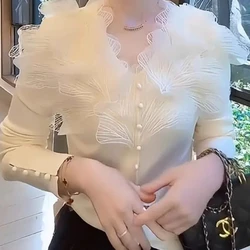 French Lace Patchwork White V-neck Knitted Sweater for Women 2024 Autumn New Style Stylish Slim Fit and Versatile Top