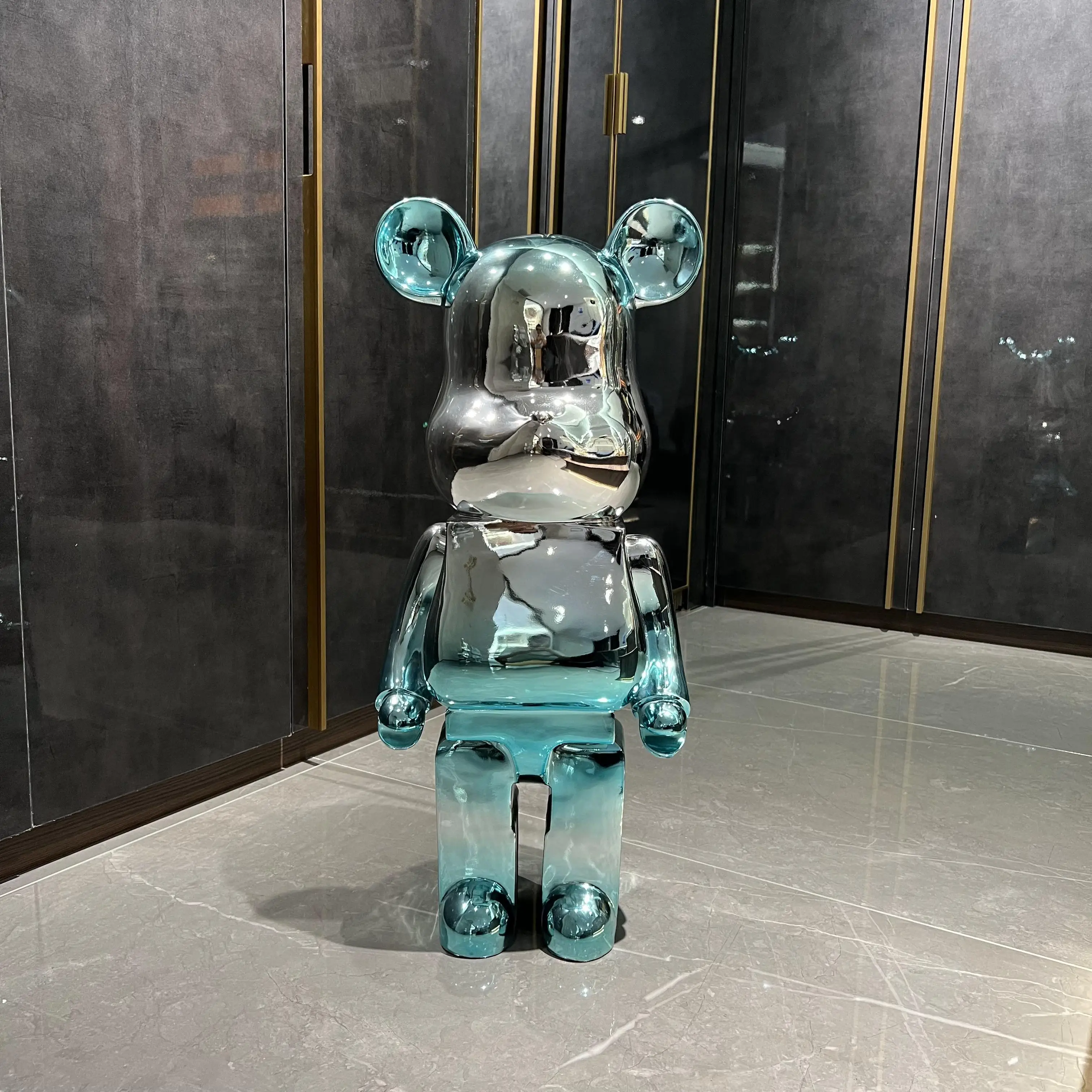 Entrance Decor Gradient Color Polar Bear Statue with Tray Electroplating Resin Sculpture Organizer Modern Living Room