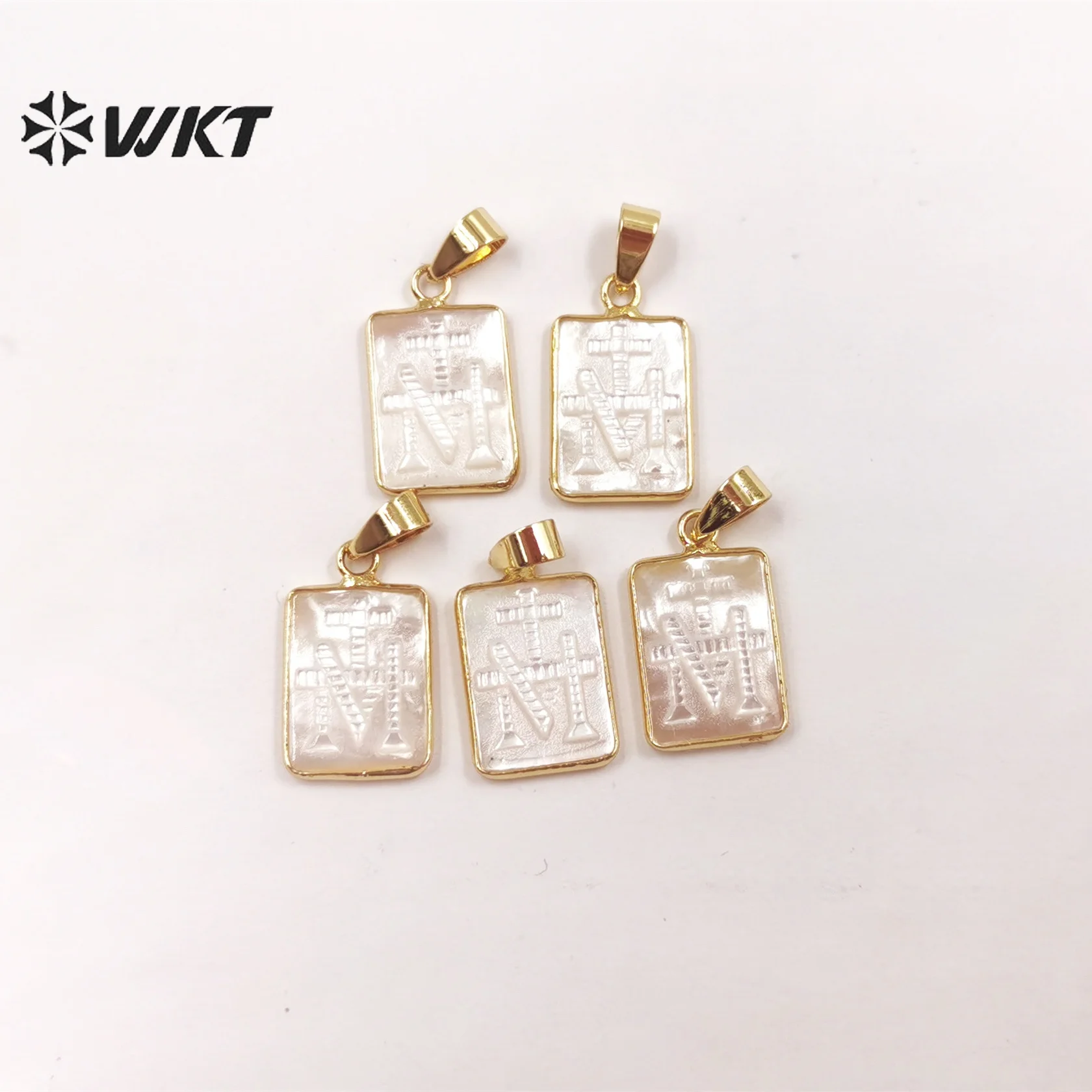 WT-JP306 Fashion gold bezel Religious mother of pearl shell Saint Mary Christian mark pendant in small size lady square shell