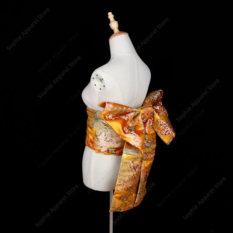 

Традиционный японский пояс-оби для кимоно, золотой парчовый, предварительно завязанный, с большим бантом-бабочкой и длинным шлейфом, для аксессуаров к юката.