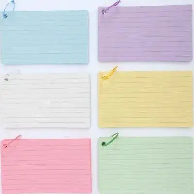 مجموعة واحدة من بطاقات الفهرس المثقوبة المسبقة، وسادات الملاحظات اليومية العملية للمسافرين والمعلمين وعامل المكاتب وبطاقات الفهرس الملونة