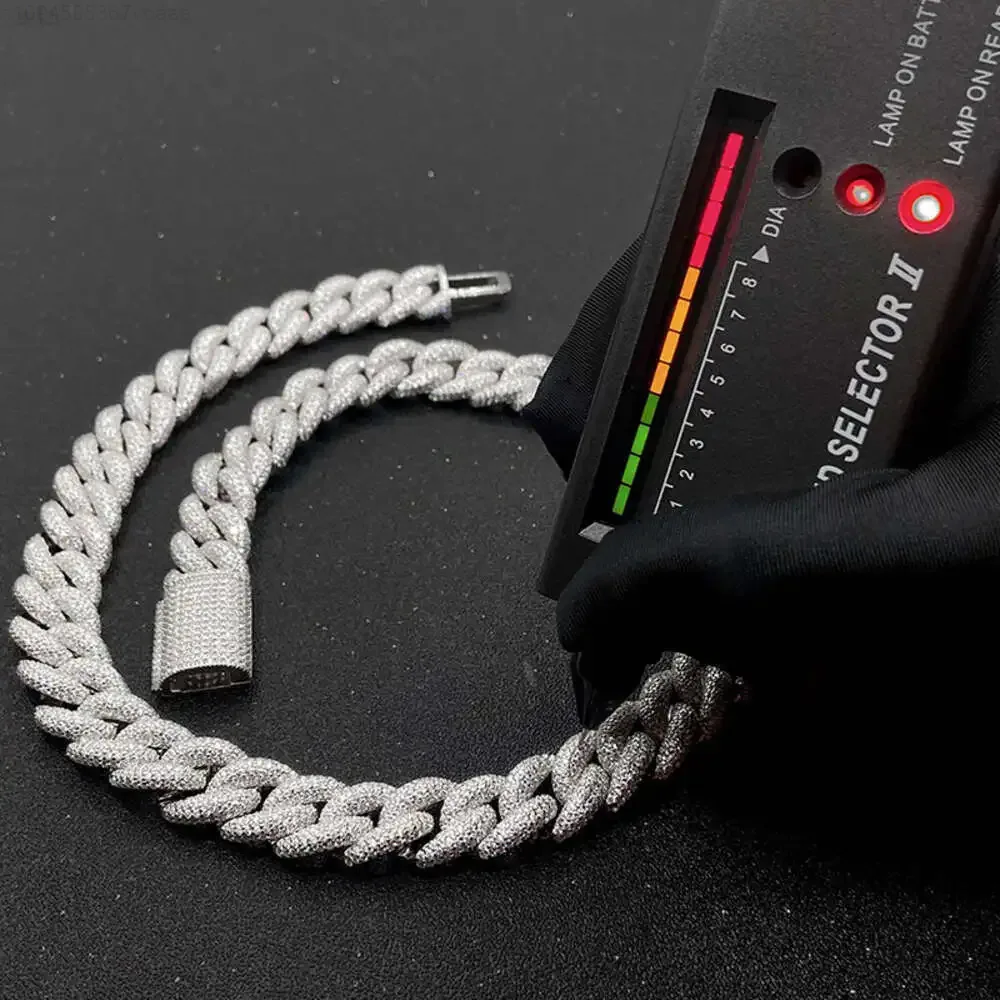 

S925 Sterling Silver d Color Vvs1 Moissanite Necklace Fashion European and American Hip Hop 15mm Cuban Chain