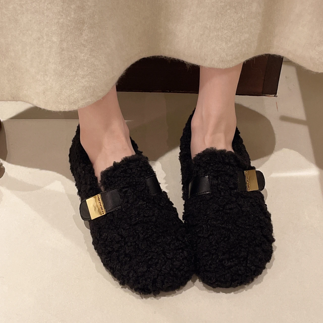Autumn Winter Lamb Wool Plus Velvet Warm Cotton Shoes 2026 New Women's Solid Color Anti-slip Comfortable Round-headed Flat Shoes