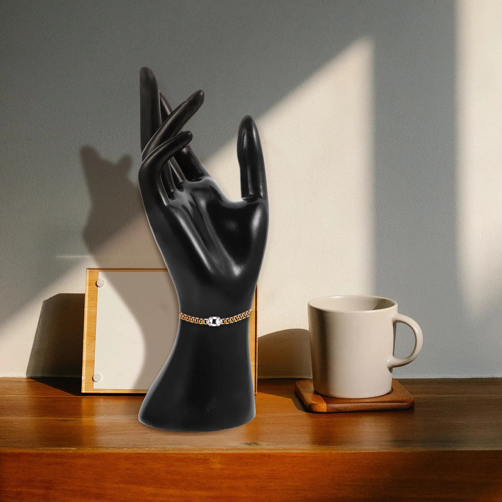 1Pcs Premium Plastic Hand-Shaped Jewelry Holder for Bracelets Rings Display Stand Desktop Showcase Home Store Decorative Storage