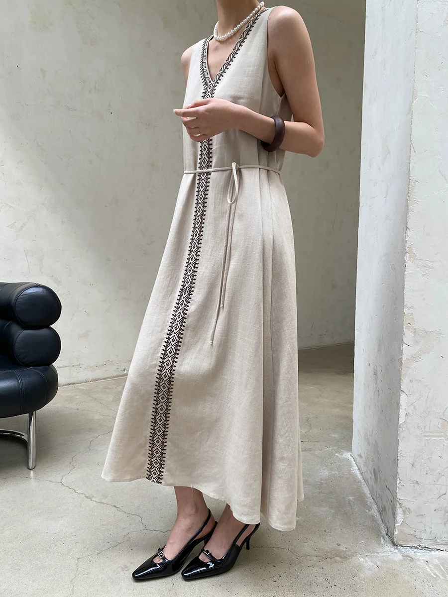 Frühlings- und Sommerkleid für Damen, lässig, einfarbig, V-Ausschnitt, Bohemian-Stil, bestickter Bund, ärmellos – Detail 8