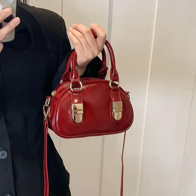 Mini bolsa de alça superior para mulheres bolsas de designer de luxo e bolsas crossbody sling pequena carteira de moedas tendência de couro patente 2024