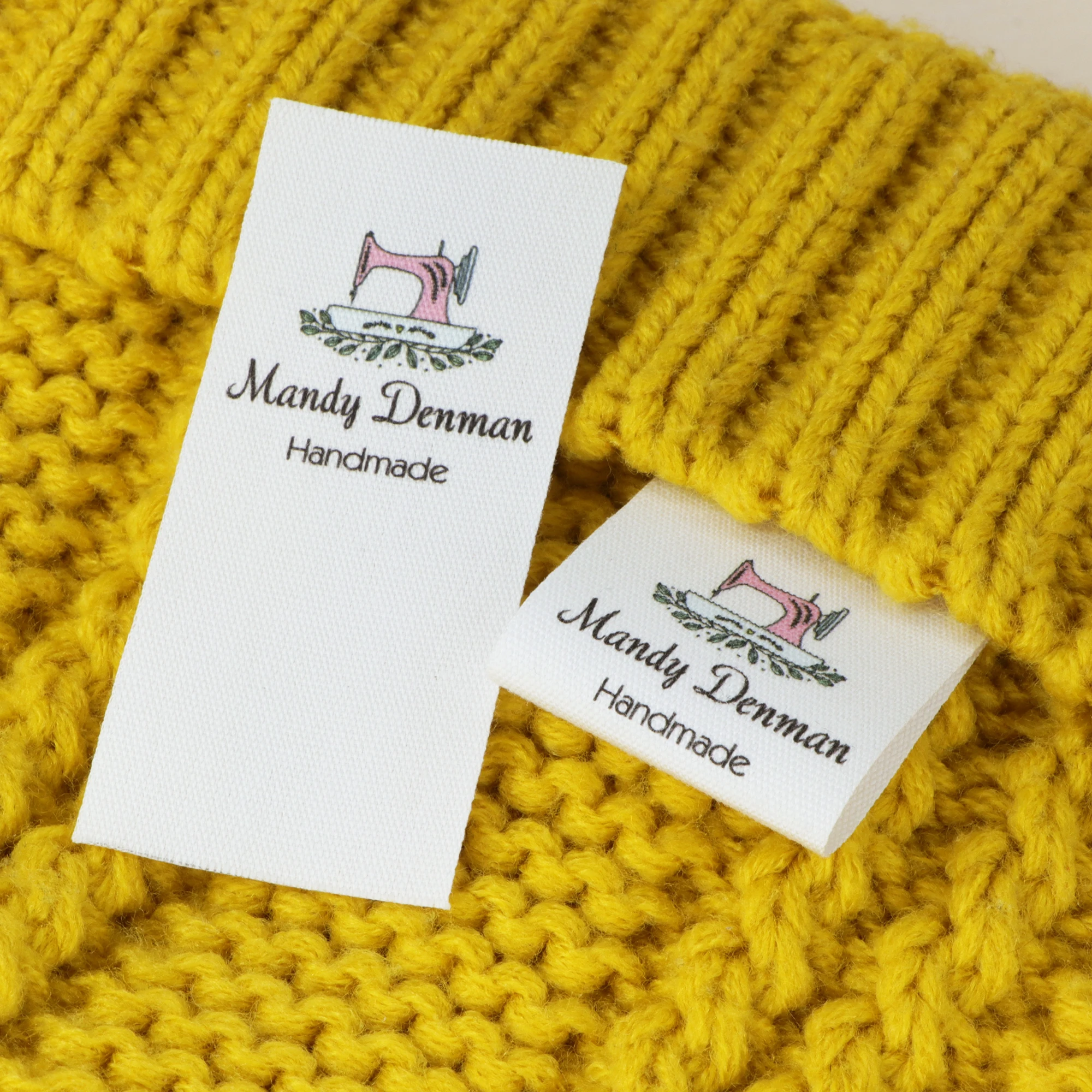 

Custom Folding Labels , Logo or Text - fold Tags, Personalized Brand , Printing Labels, Sew on Label(FR108)