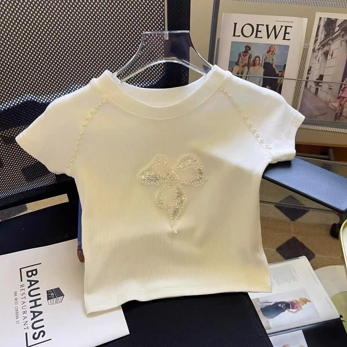 Girls Summer Short-sleeved T-shirt 2025 Summer New Children's Beaded Sequins Embroidered Bow Versatile Top Fashion