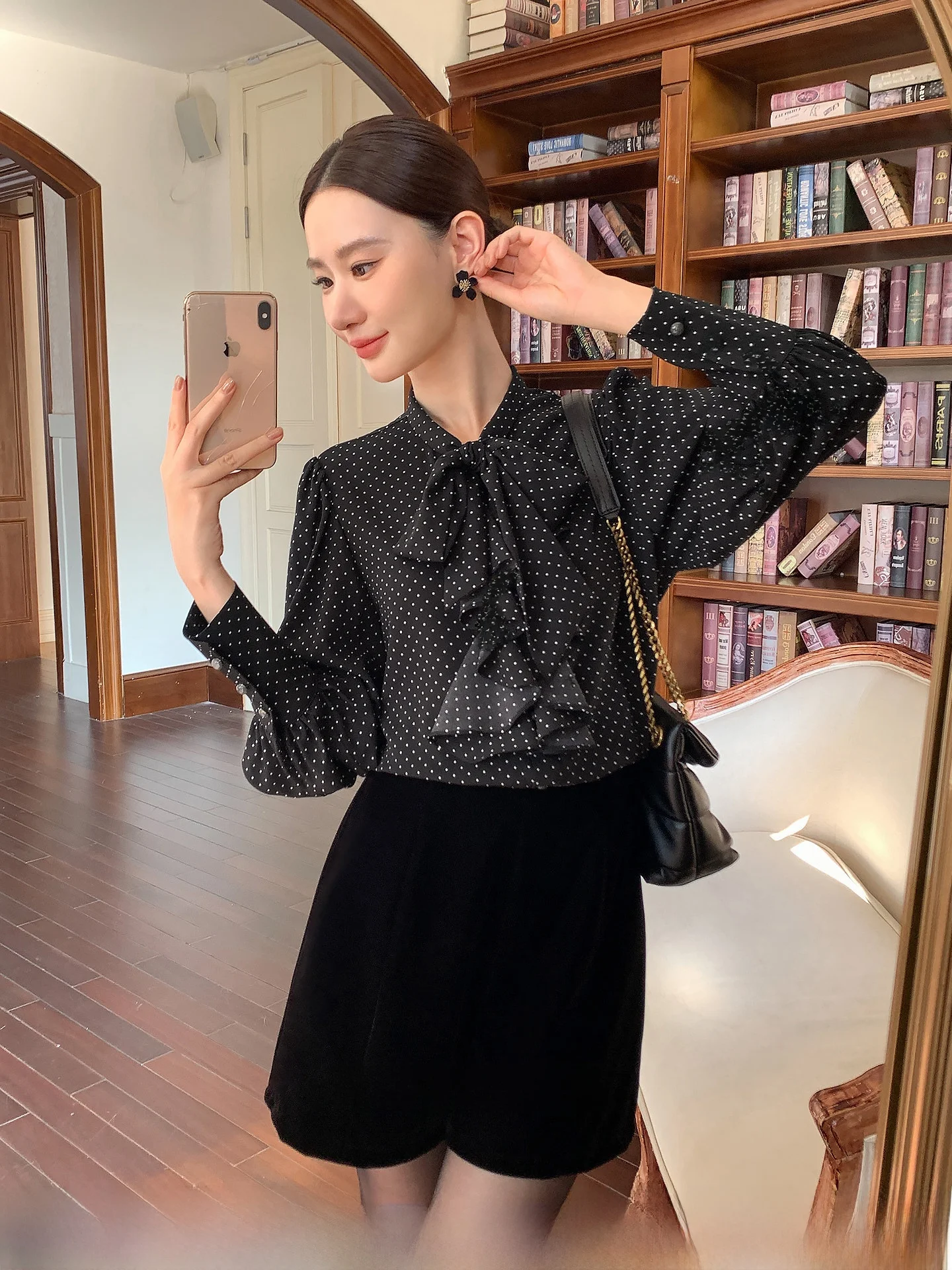 

Элегантная женская блузка в горошек, весна 2026, XXNING, французский стиль, свободный крой, длинная рубашка с рукавами-фонариками и кружевным подолом