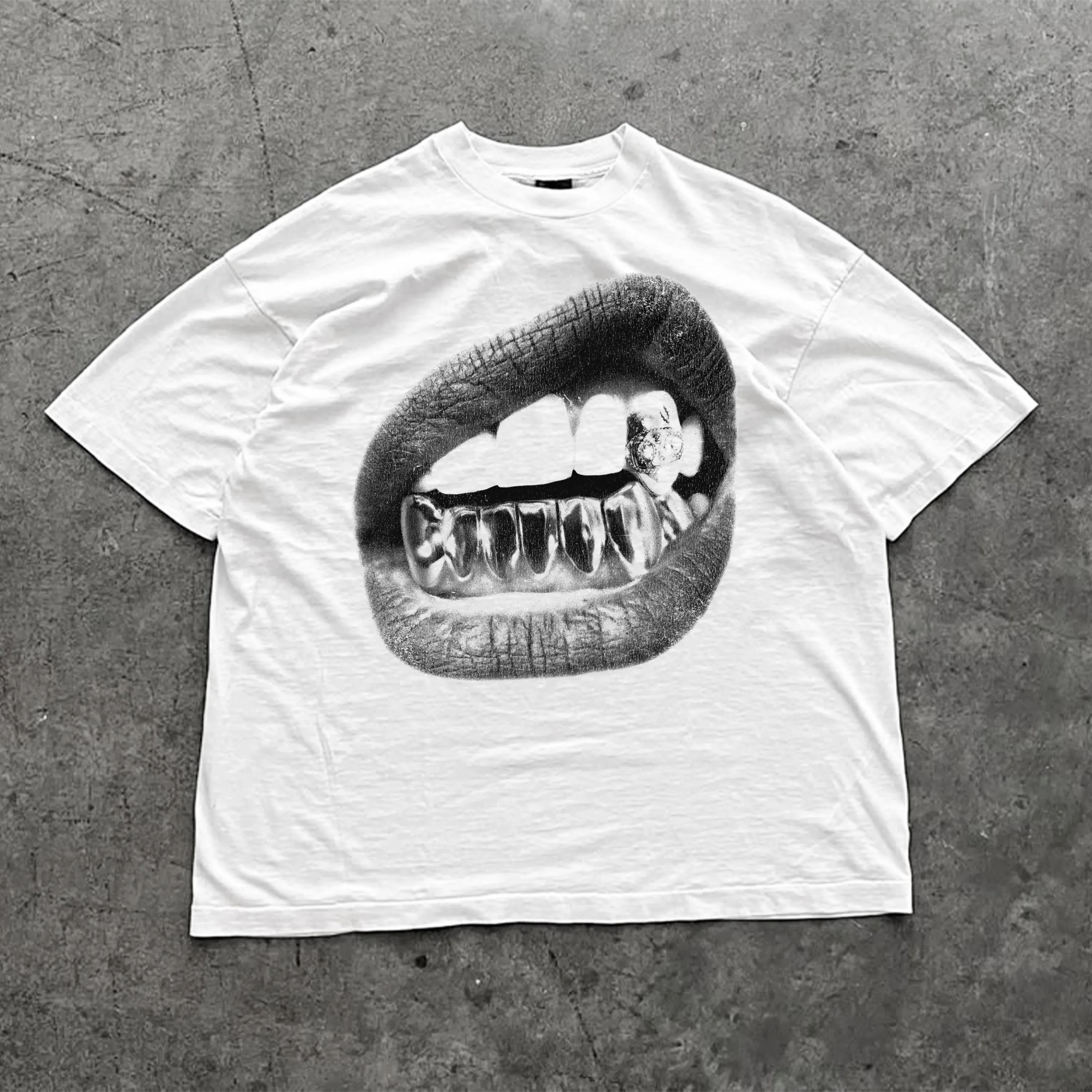 Y2K Mouth Grillz Print T-Shirt, weiches, atmungsaktives weißes T-Shirt, lockere Unisex-Streetwear, lässige Alltagsoberteile