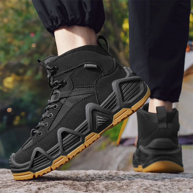 

2025 New Trendy Thick Bottom Breathable Medium High Top Anti Slip Outdoor Leisure Mountaineering Trendy Sports Men's Shoes