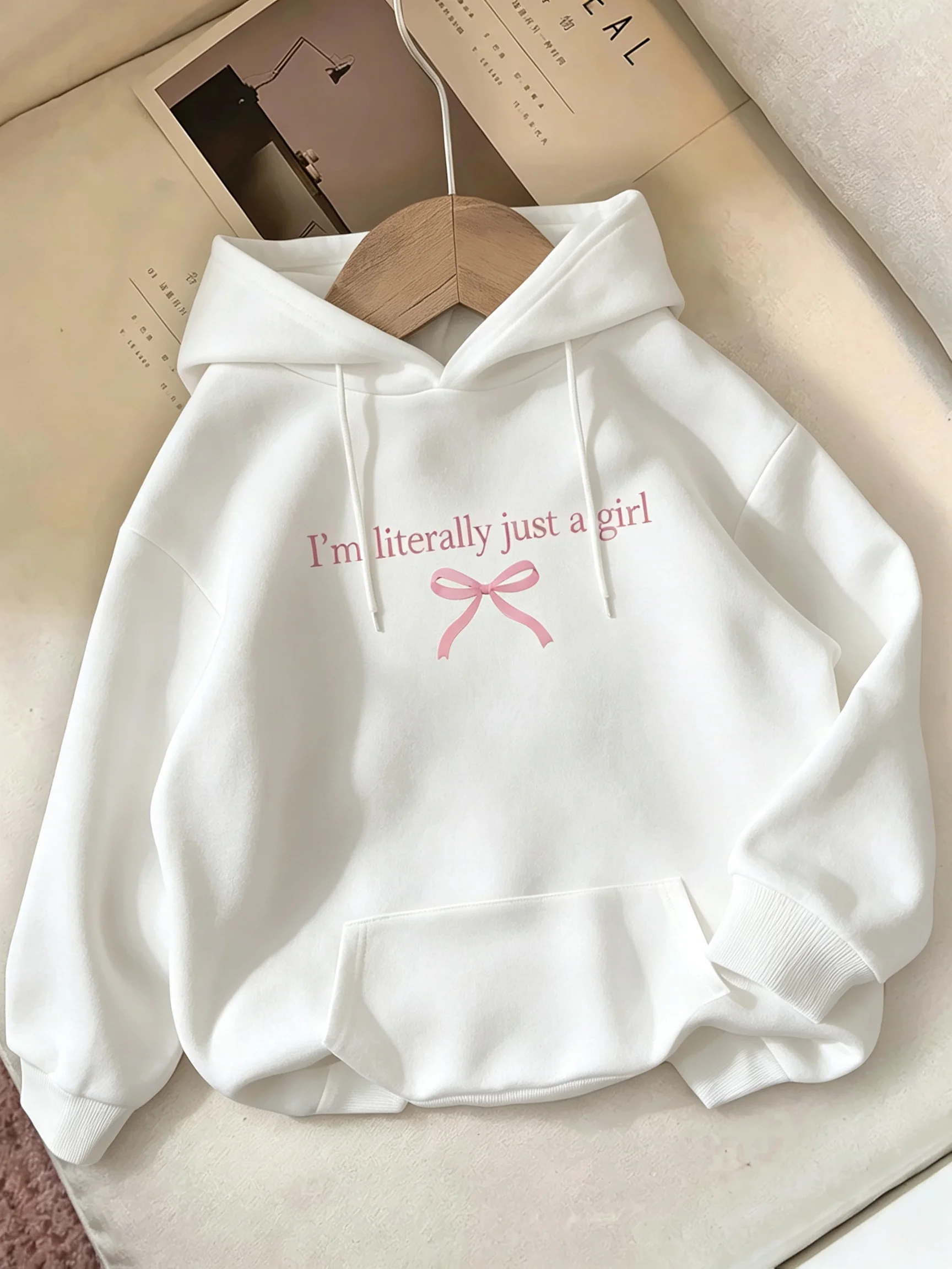 Hoodie Criativo com Estampa de - Winter Clothing Drawing avaliação e preço
