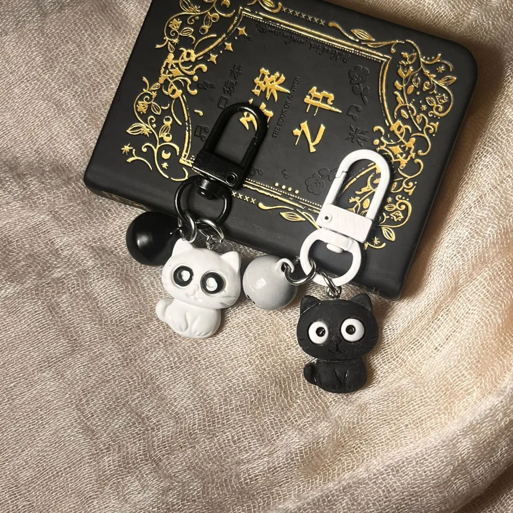 

Cute Cartoon Black White Cat Keychain Personalized Car Motorcycle Keyings Pendant Women Men Bag Y2k Key Ring Accessories Gift