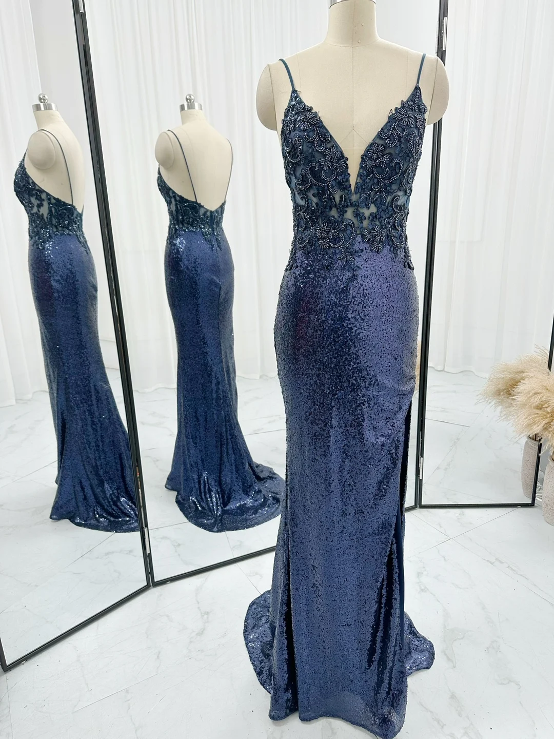 Dark Blue Beads Nail Pearl Long Camisole V -Neck Slimmed Small Trailer Night Evening Dress M1173