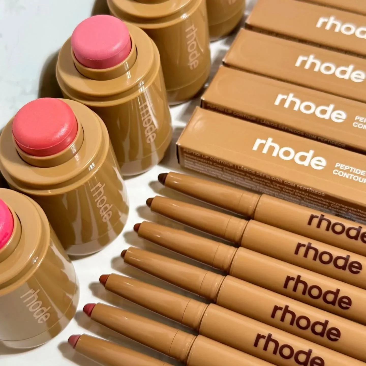 3-in-1 メイクアップ セット - リップ グロス オイル、ブラッシュ、リップ ライナー ペン |   保湿バリアバターバーム、完璧なかわいい女の子へのギフト