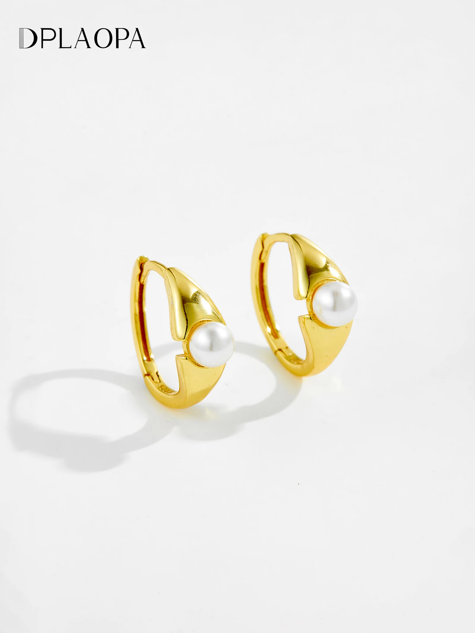 

DPLAOPA стерлингового серебра 925 пробы круглые жемчужные серьги-кольца Huggies 2025 роскошные изысканные женские подарочные ювелирные изделия на день рождения и свадьбу