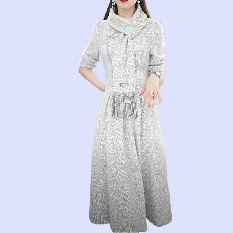 Caliente 2025 nueva moda Otoño/Invierno pequeño estilo fragante vestido inferior elegante edad que reduce hermosa bufanda estilo una falda de línea