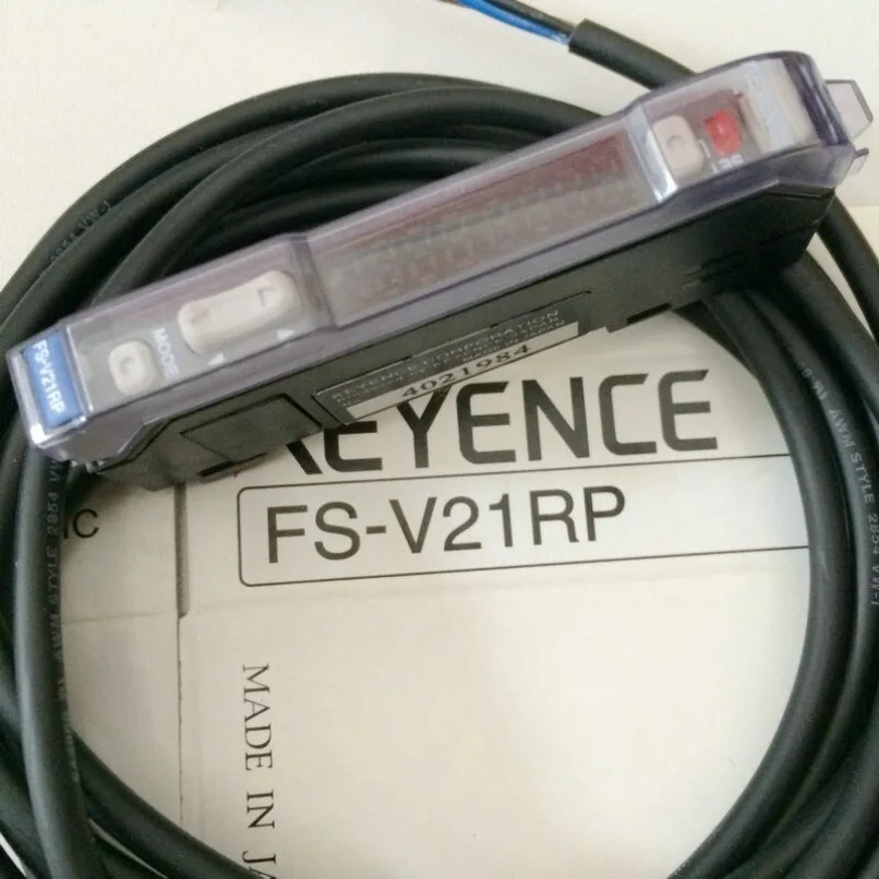 Датчик оптоволоконного усилителя Keyence FS-V21RP, 1 шт. # мок