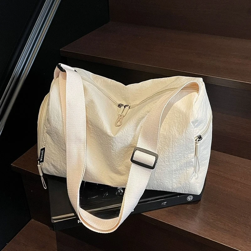 Lightweight leisure large capacity travel bag women's sports fitness yoga bag storage portable crossbody backpack luggage bag