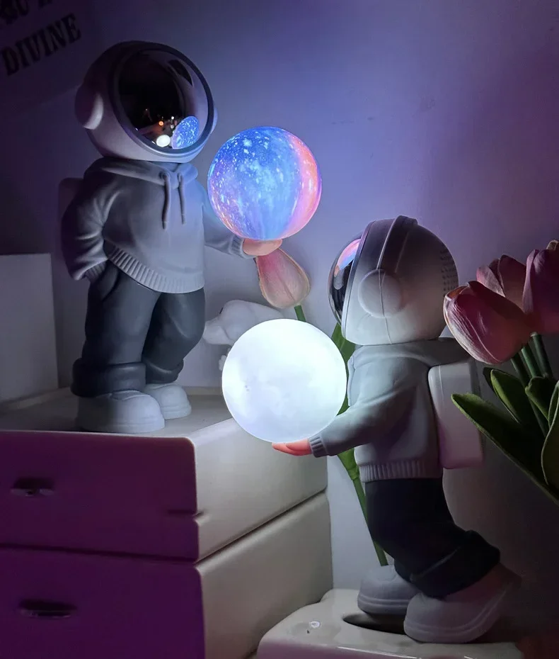 Astronaut Spaceman Wireless Bluetooth Music Player Stereo Surround Sound with TF Card AUX Support for Desktop Computer Speaker