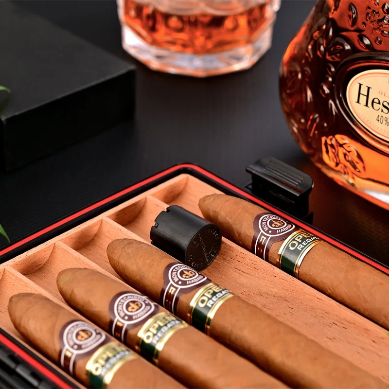 Portable Travel Cigar Box, Moisturizing Cigar Holder, Waterproof Humidor Case, 5 Cigar Set。