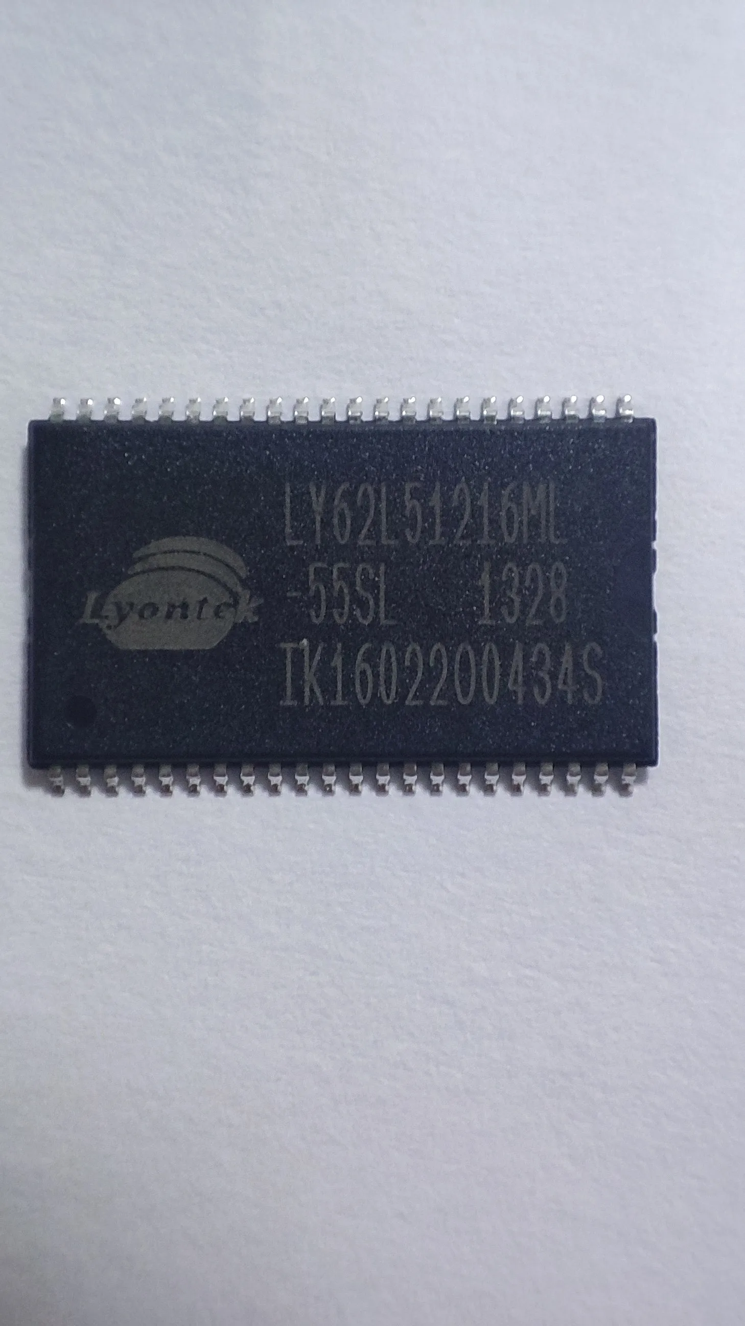 

1 ~ 10 шт./партия Φ LY62L51216 TSOP44 100% Новый оригинальный