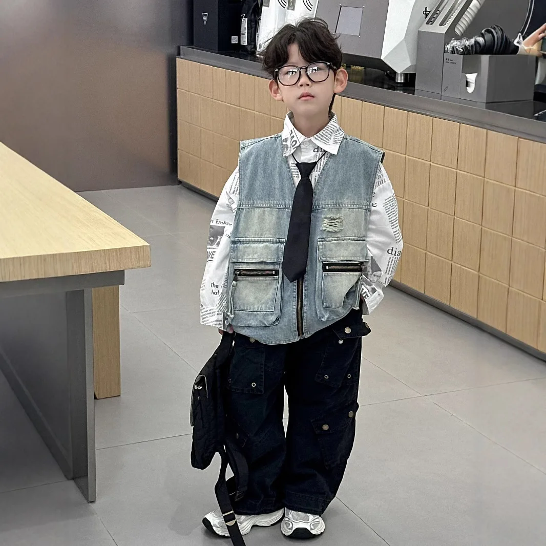 

2025 Autumn New Boys' Korean Casual Denim Vest Top Children's Clothing