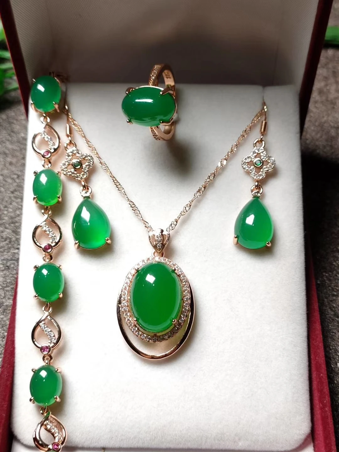 Natural S925 Green Chalcedony Set Silver Plated Suits Sweet Lady Agate Ice Bracelet Water Drop Earrings HANFU Gemstone Pendant