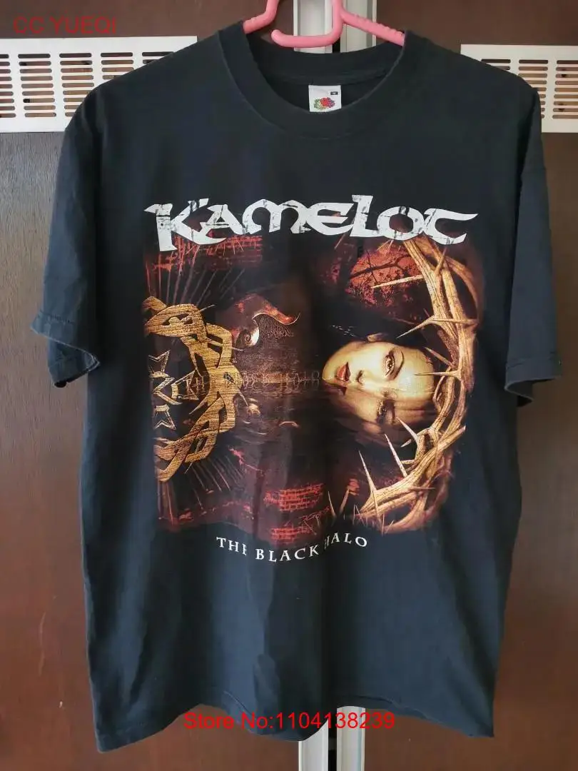 

Черная хлопковая футболка с коротким рукавом и ремешком Kamelot, унисекс, модель VN0105