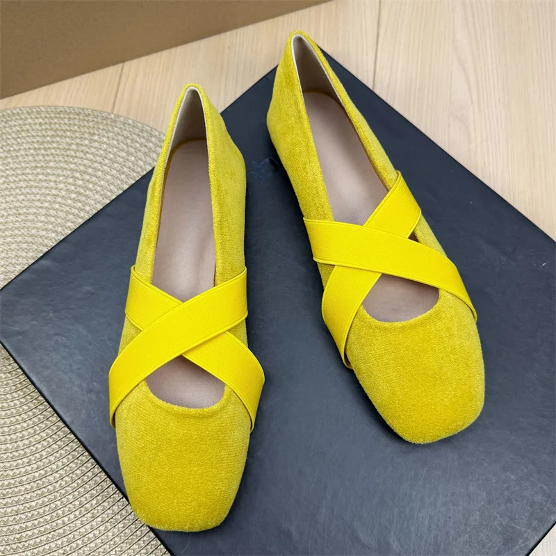 

2025 Autumn New Fashionable French Retro Square Toe Shallow Mouth Mary Jane Shoes Large Casual Flat Ballet Women's Shoes