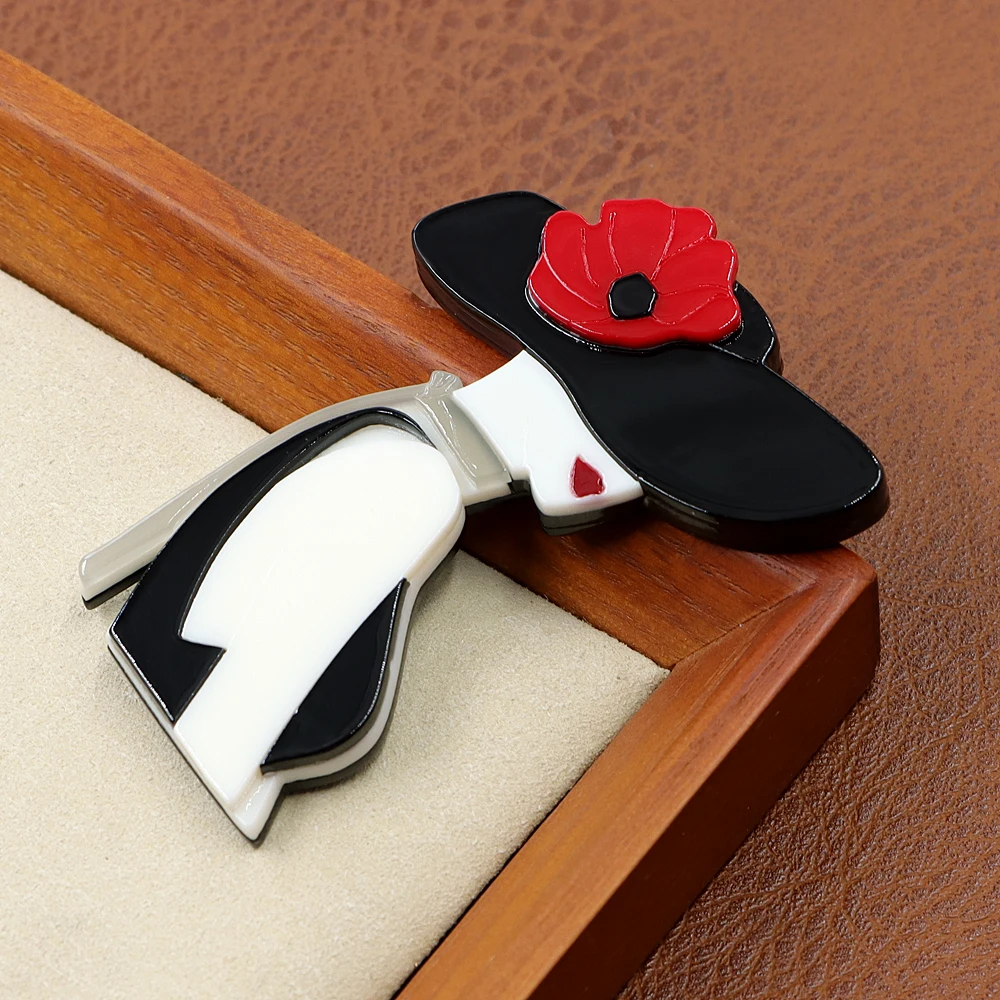 CINDY XIANG Handmade Acrylic Beautiful Wear Big Hat Lady Brooch Fashion Winter Accessories