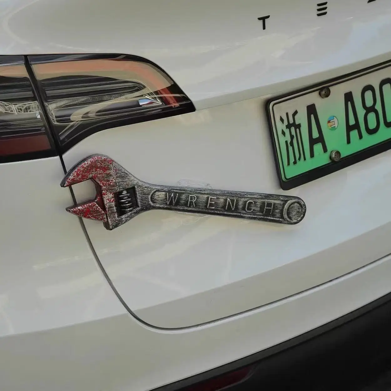 

Russian Car Tail Doll Couple's Car Body Electric Car Funny Frog Car External Accessories with Buckle Gift H2