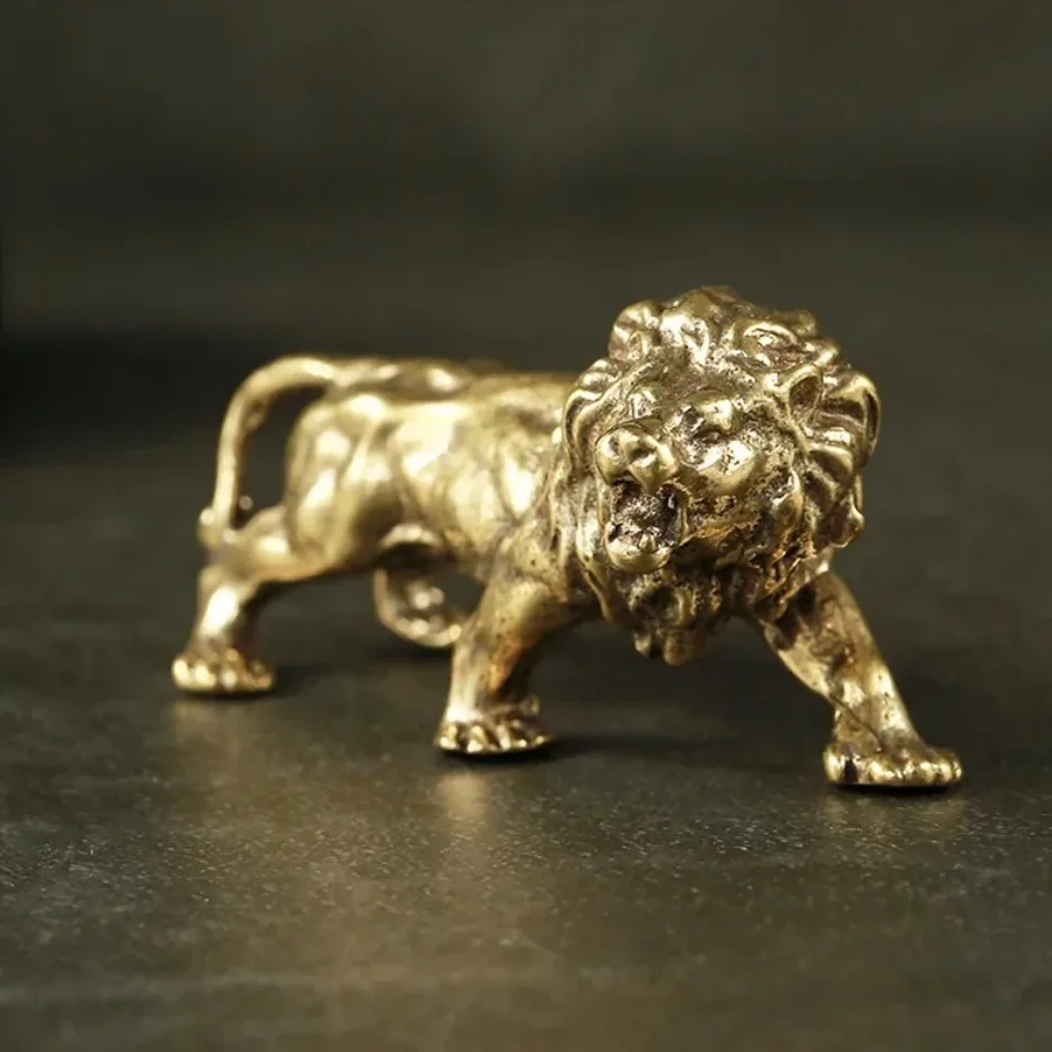 1 Pcs Vintage King Style Bronze Finish Brass Zodiac Tiger Sculpture Cast Metal Desktop Ornament for Living Room or Office Decor