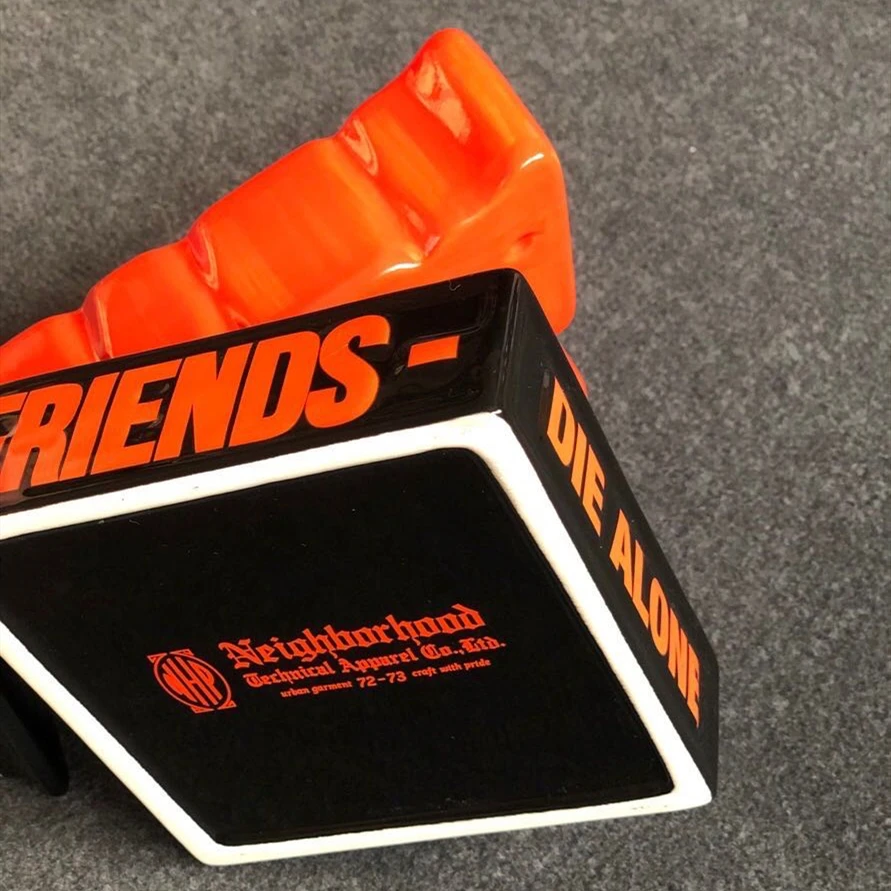 NEIGHBORHOOD VLONE CO-BRANDED NBHD CHAMBER SKELETON BIG V INCENSE BURNER TREND SEAT ORNAMENTS