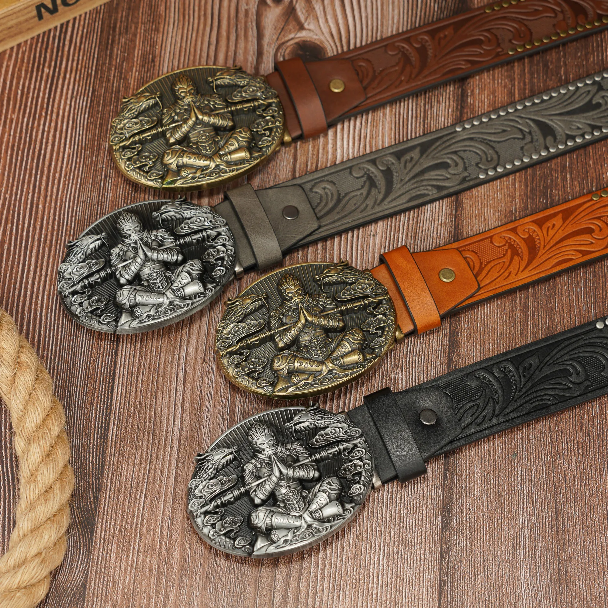 

Медитация Tengyun в том же время, отличная святая пряжка, индивидуальная тенденция, ремень с тиснением из искусственной кожи и заклепками с узором «хвост Феникс»