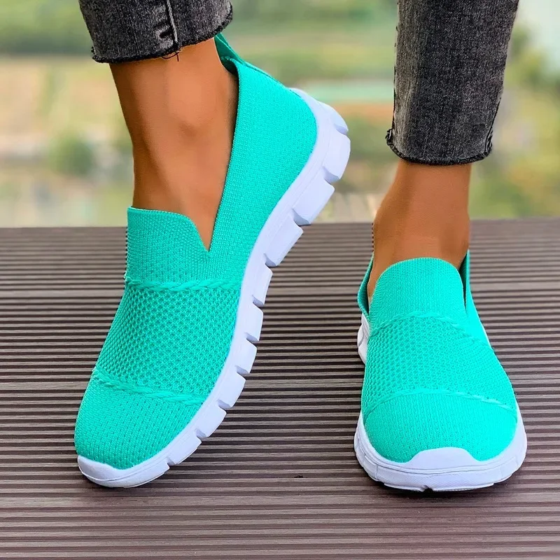 Casual Schoenen Voor Vrouwen 2024 Hot Koop Slip-On Vrouwen Vulcaniseer Schoenen Mode Ronde Kop Nieuwe Plus Size Licht comfortabele Schoenen