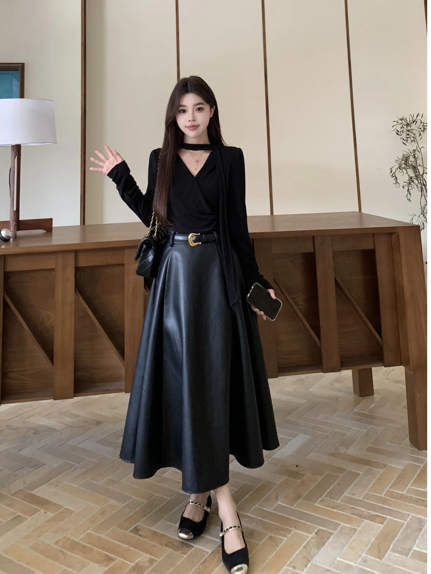 

Женский комплект больших размеров: ретро-жилет из искусственной кожи с высокой талией и юбка, с длинными рукавами, V-образным вырезом, стройнящий, модный, осенний.