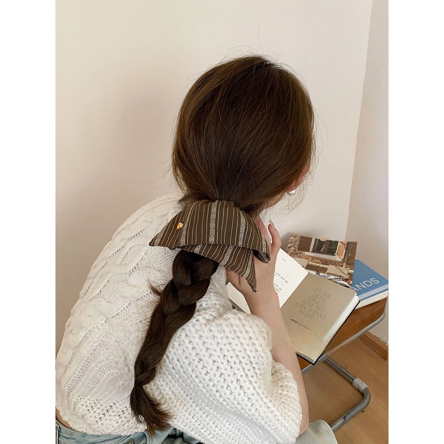 Retro gestreiften quadratischen Schal Haarband Dickdarm Haarband weibliche Nische Design Sinn quadratischen Kopfs eil Temperament Haar – Detail 9