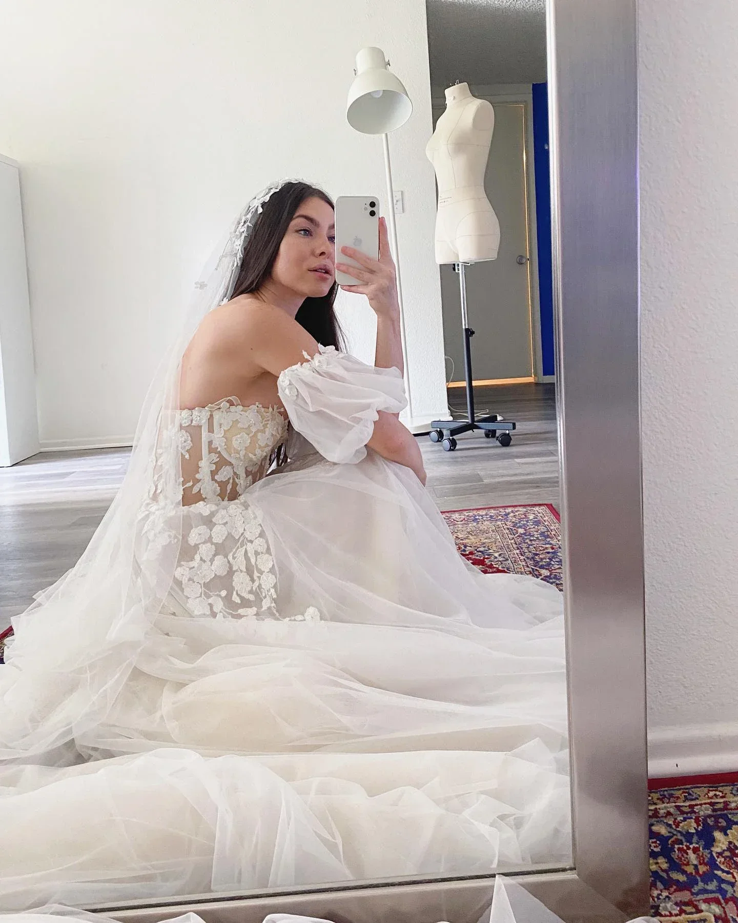 Abiti da sposa da spiaggia in pizzo con maniche corte a sbuffo personalizzati Appliques Abiti da sposa formali A-LINE per abiti da sposa da donna