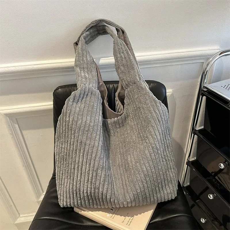 Simple Niche Large-capacity Shoulder Bag Fashion Winter Versatile Shoulder Bag Bucket Designer Luxury Tote Female Shoulder Bag