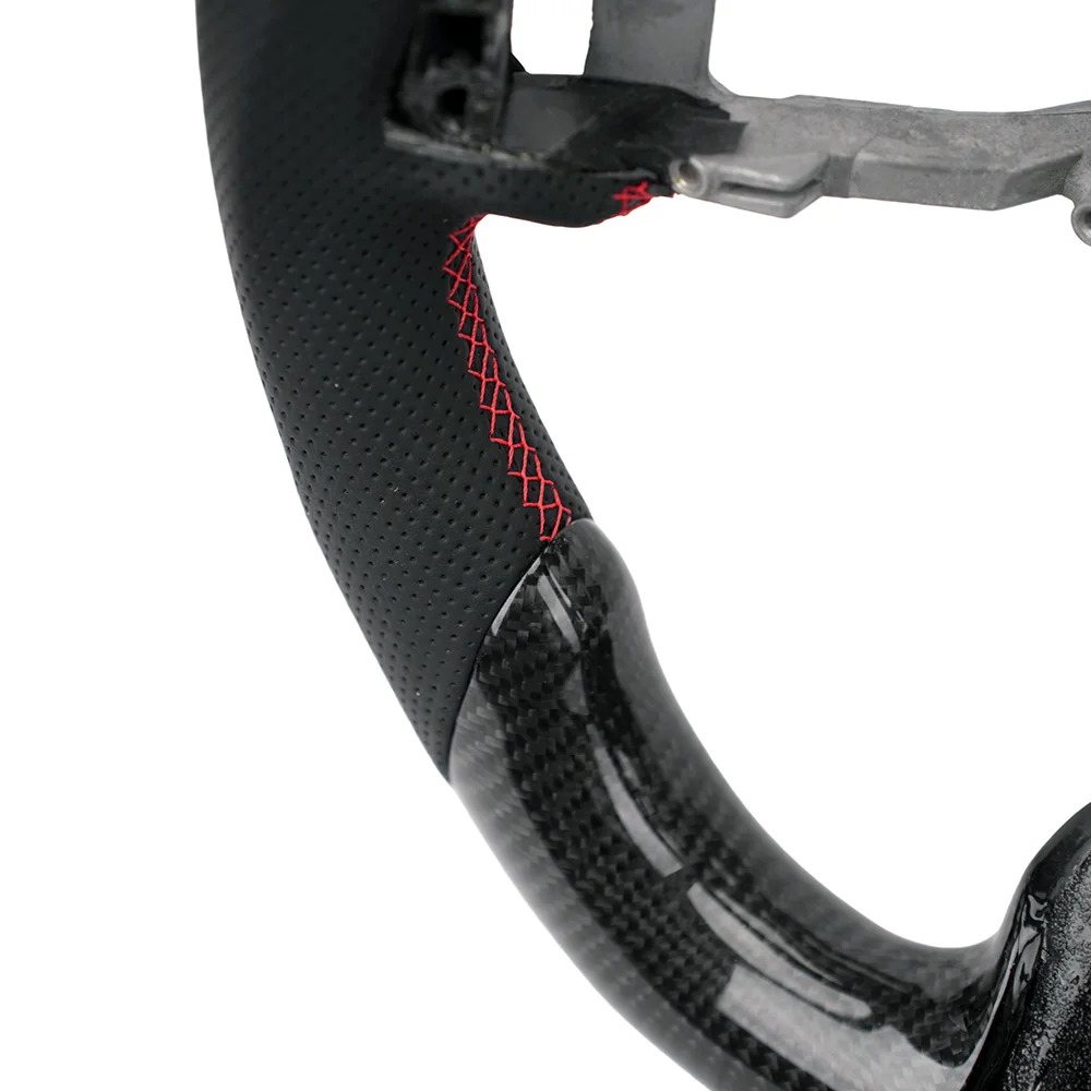 Immagine 6: Volante in Fibra di Carbonio Hydro-Dip con Pelle Traforata per Ford Mustang 2015-2022, Volante da Corsa