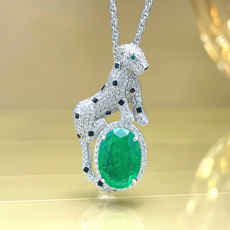 2026 New Luxury 18K Solid Platinum PT950 certifid Emerald Leopard Pendant Leopard Necklace Women's High Jewelry