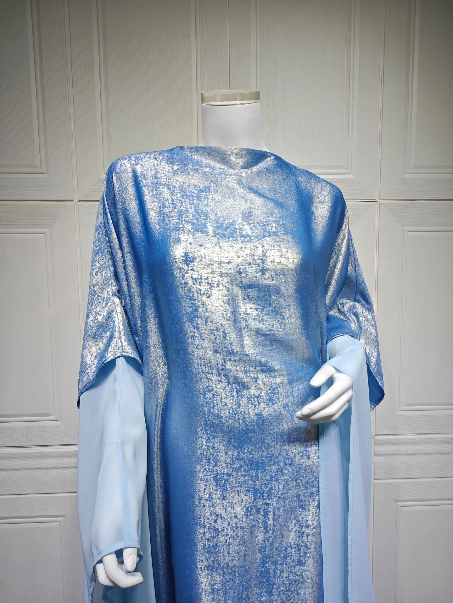 2025 New Elegant Fashion Dress Eid Modest Muslim Dress Batwing Sleeve Shiny Islamic Clothing Dubai Abaya Dress Party Robe