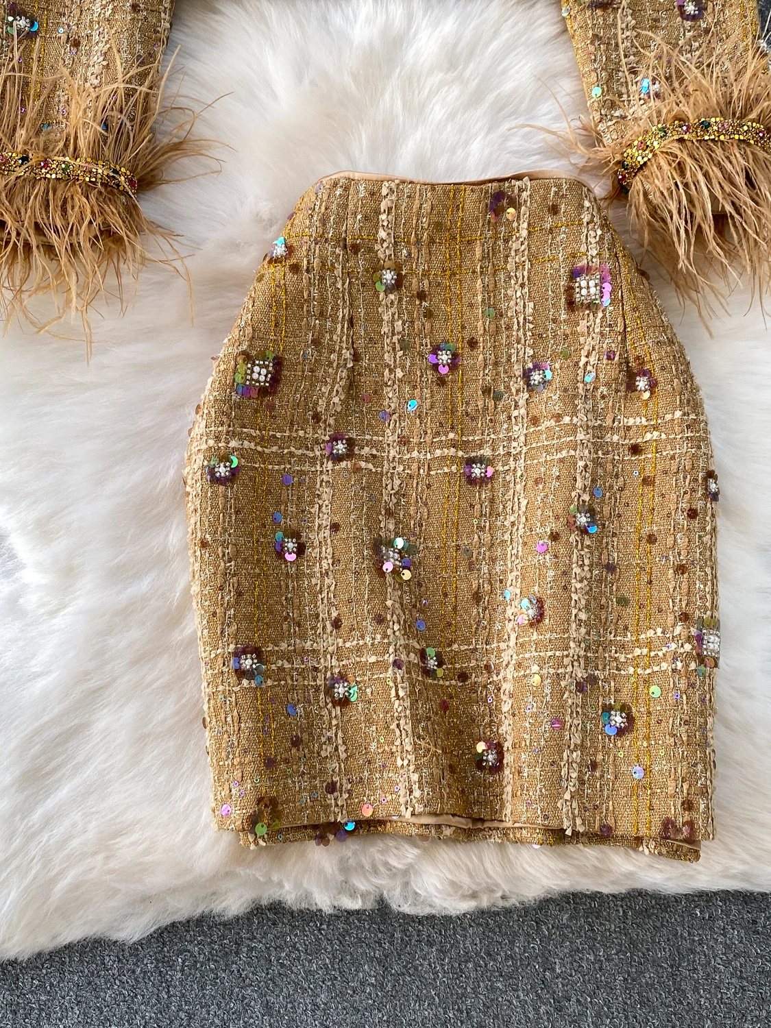 Ele European High-Quali Lightweight Luxury Diamond-Encrusted Sequin ort Skirt Set Women's Coat with Fur Sves