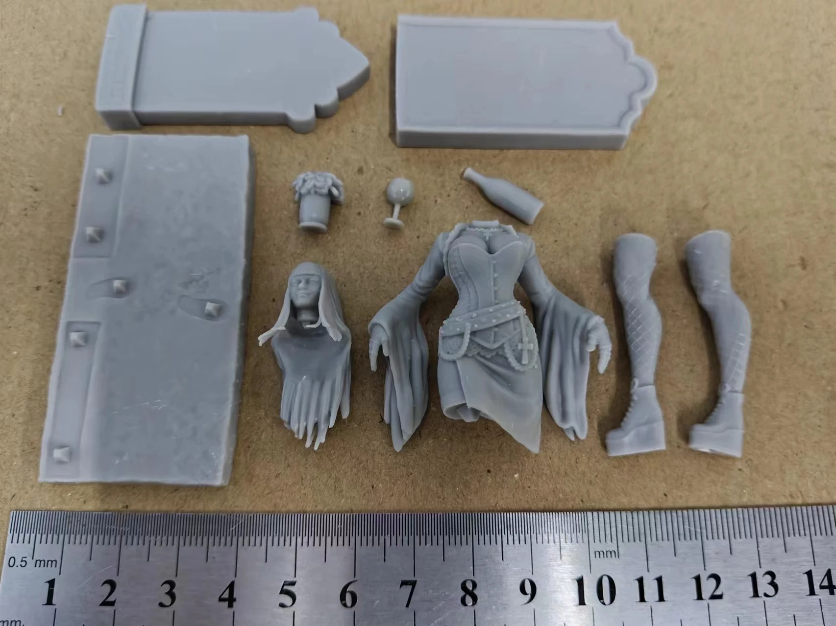 

1/24 Scale Resin figurine Sexy beauty leaning against the wall Nsfw DIY two versions assemble Model Kit Unassembled Unpainte