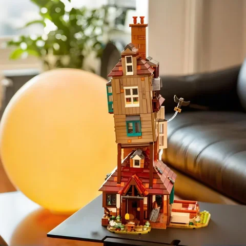 2405 delar 2025 Nya i lager 76437 The Burrow Byggklossar Modellbyggsats Klossar Leksaker Heminredning För Barn Vuxna Julklapp 12 best sales Lego 75341 - №4