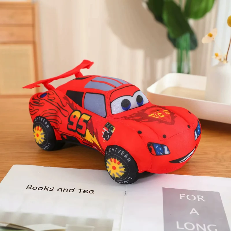 Disney-Jouet en peluche de course de beurre pour enfants, voiture McQueen, un cadeau de vacances parfait pour les enfants