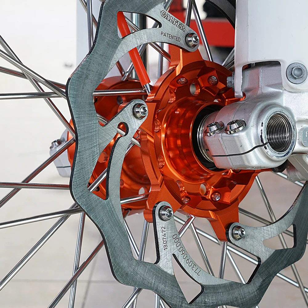 M6 x 12 เบรคโรเตอร์สกรูสําหรับ KTM EXC EXC-F XCW XCF-W SX SXF XC XC-F 125 250 300 380 400 450 520 525 530 Racing หกวัน