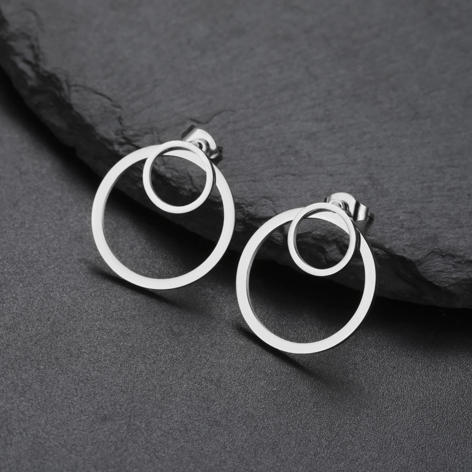 Skyrim Runde geometrische Ohrstecker für Damen, Edelstahl, goldfarben, minimalistische Ohrringe, trendiger Schmuck, Muttertagsgeschenk – Detail 7